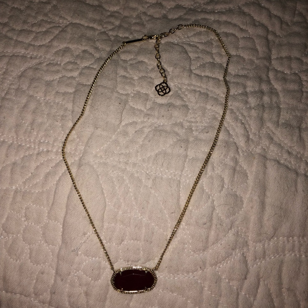 Kendra Scott necklace